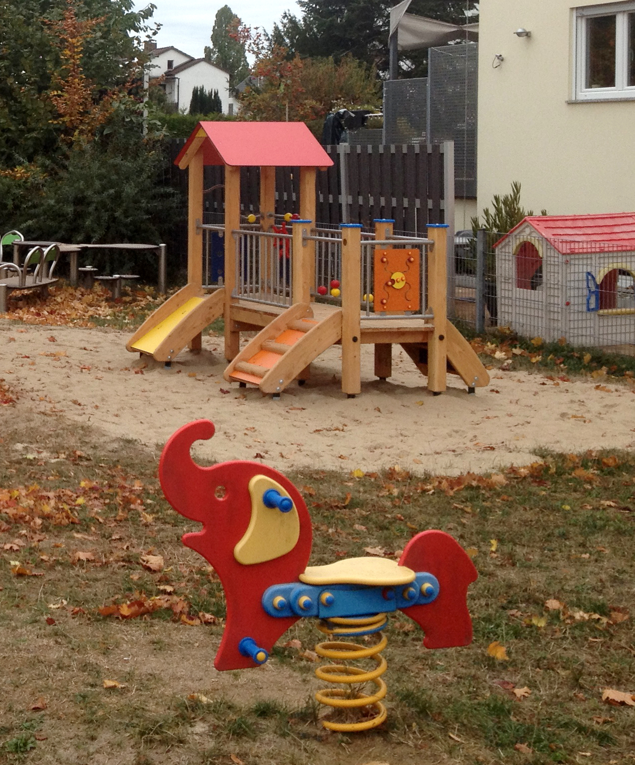 Feder-Elefant aus PE-Platten, komplett (Oberteil, Feder, Untergestell)