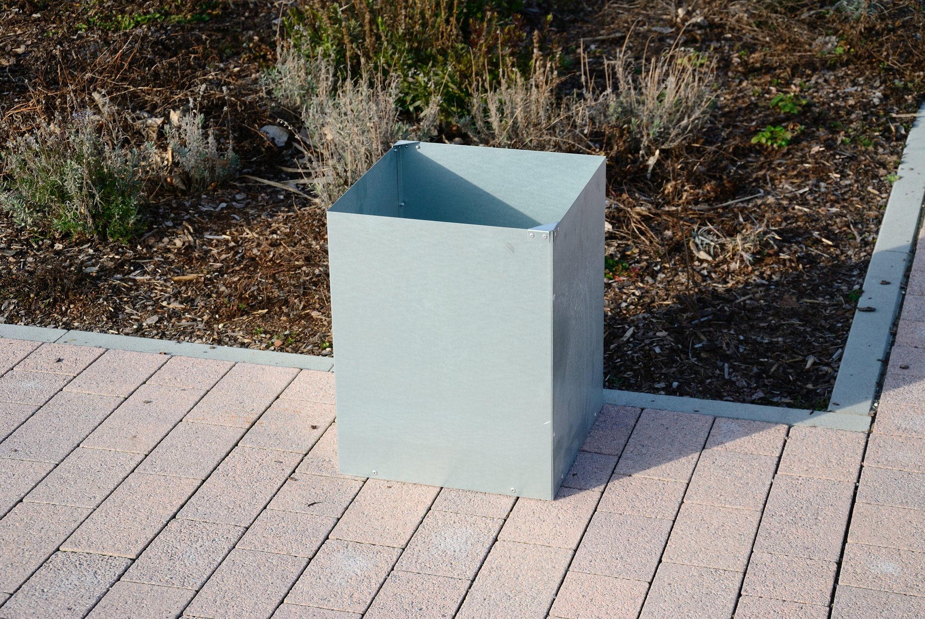 Einsatz für Abfallbehälter