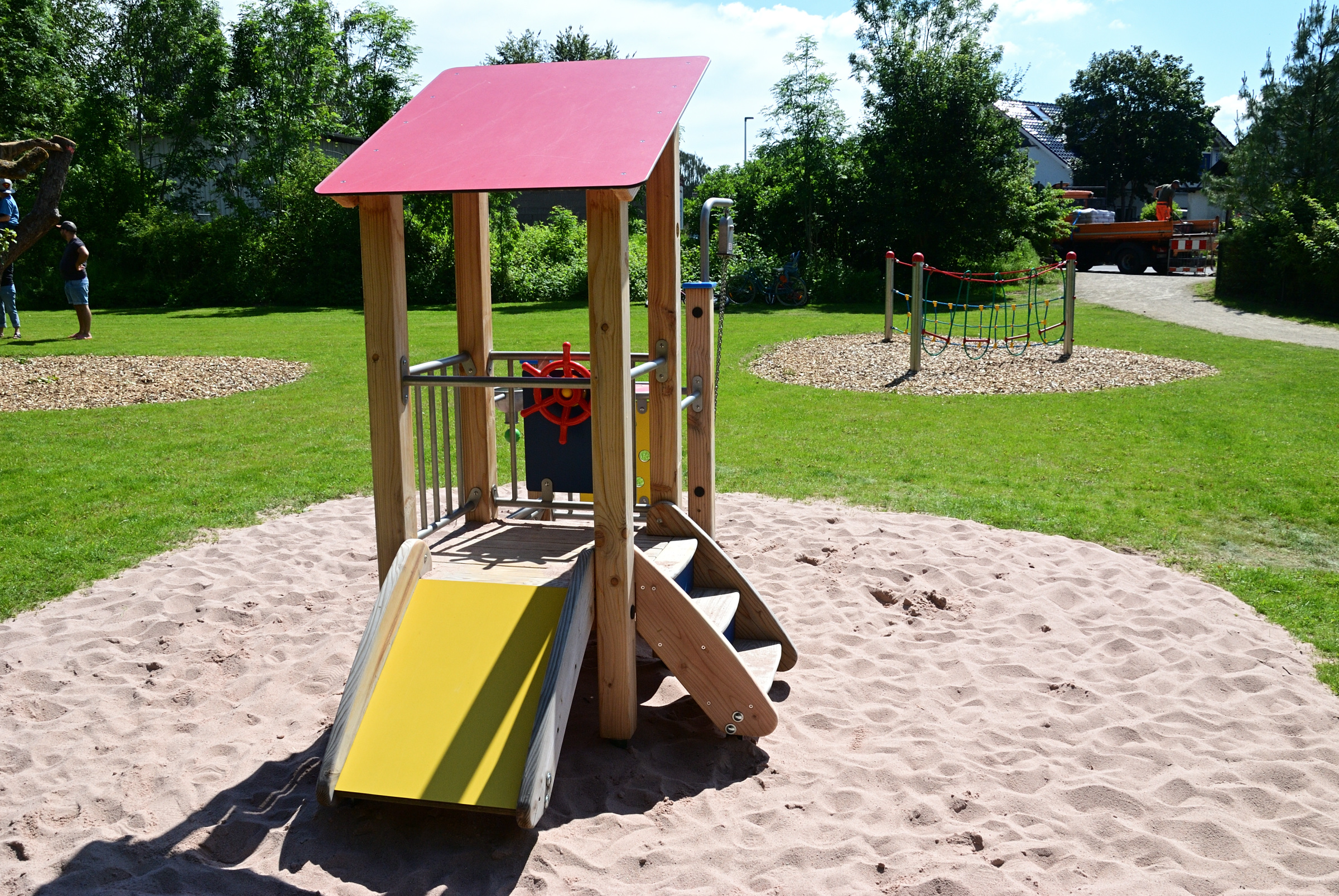 Kleinkinder-Sandspielhaus "Luna"
