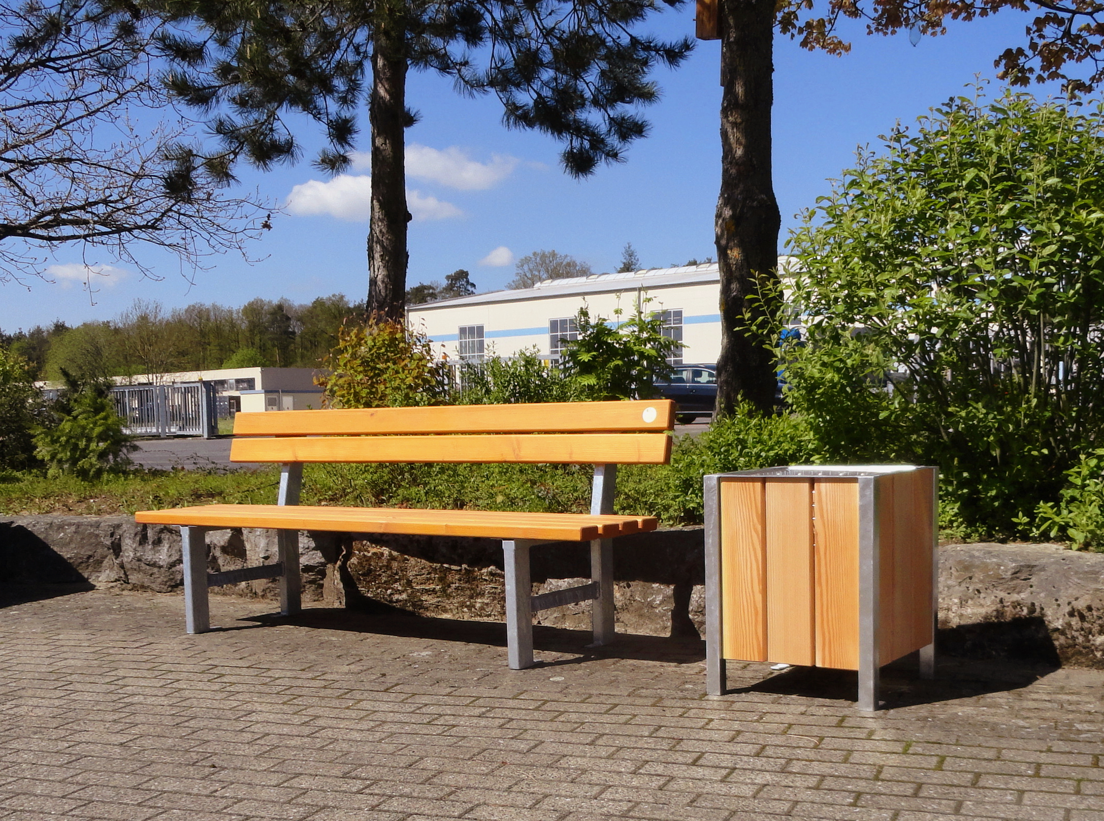 Abfallbehälter Schwaben mit Bank "Weser"