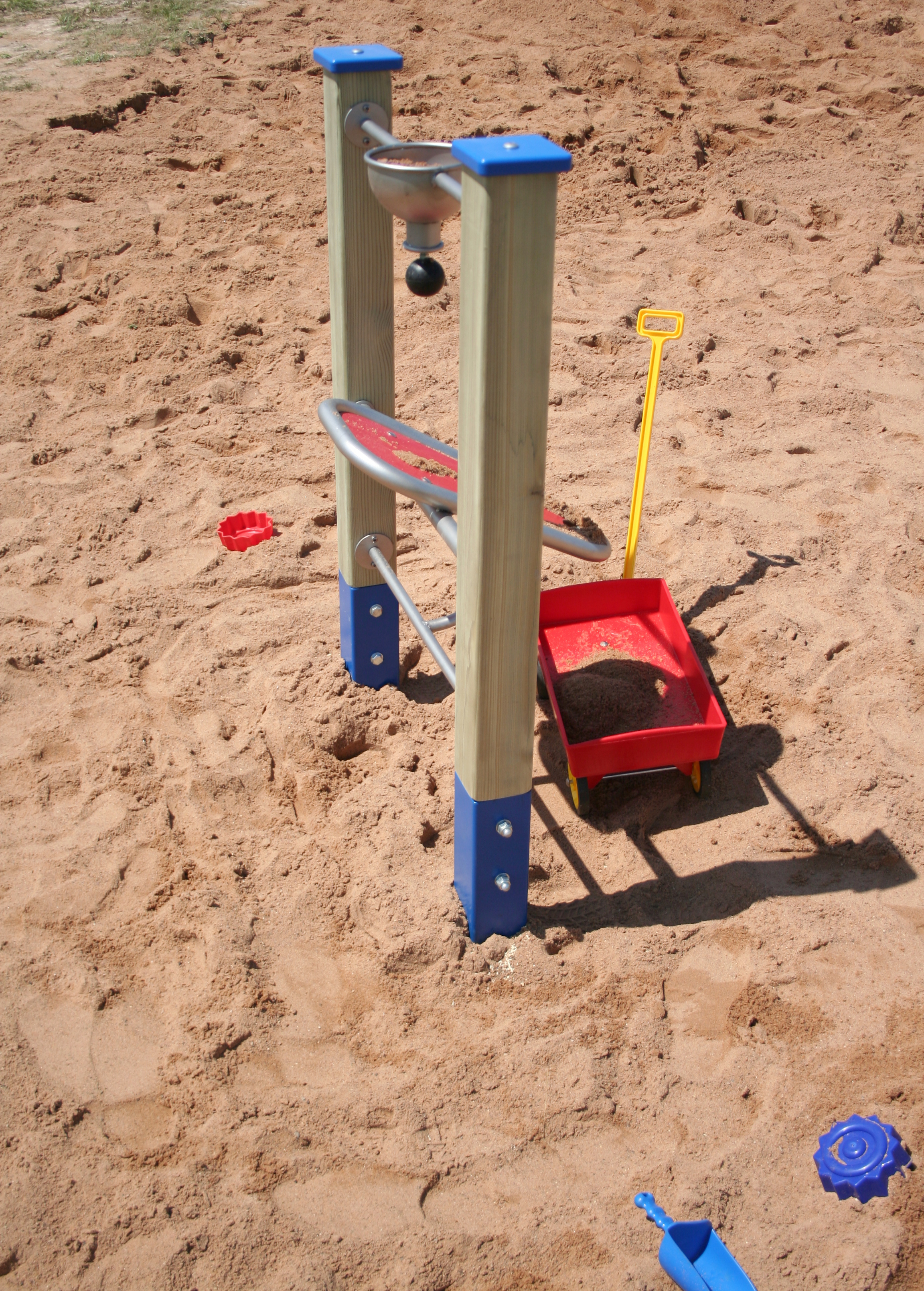 Sandladestation mit Standpfosten