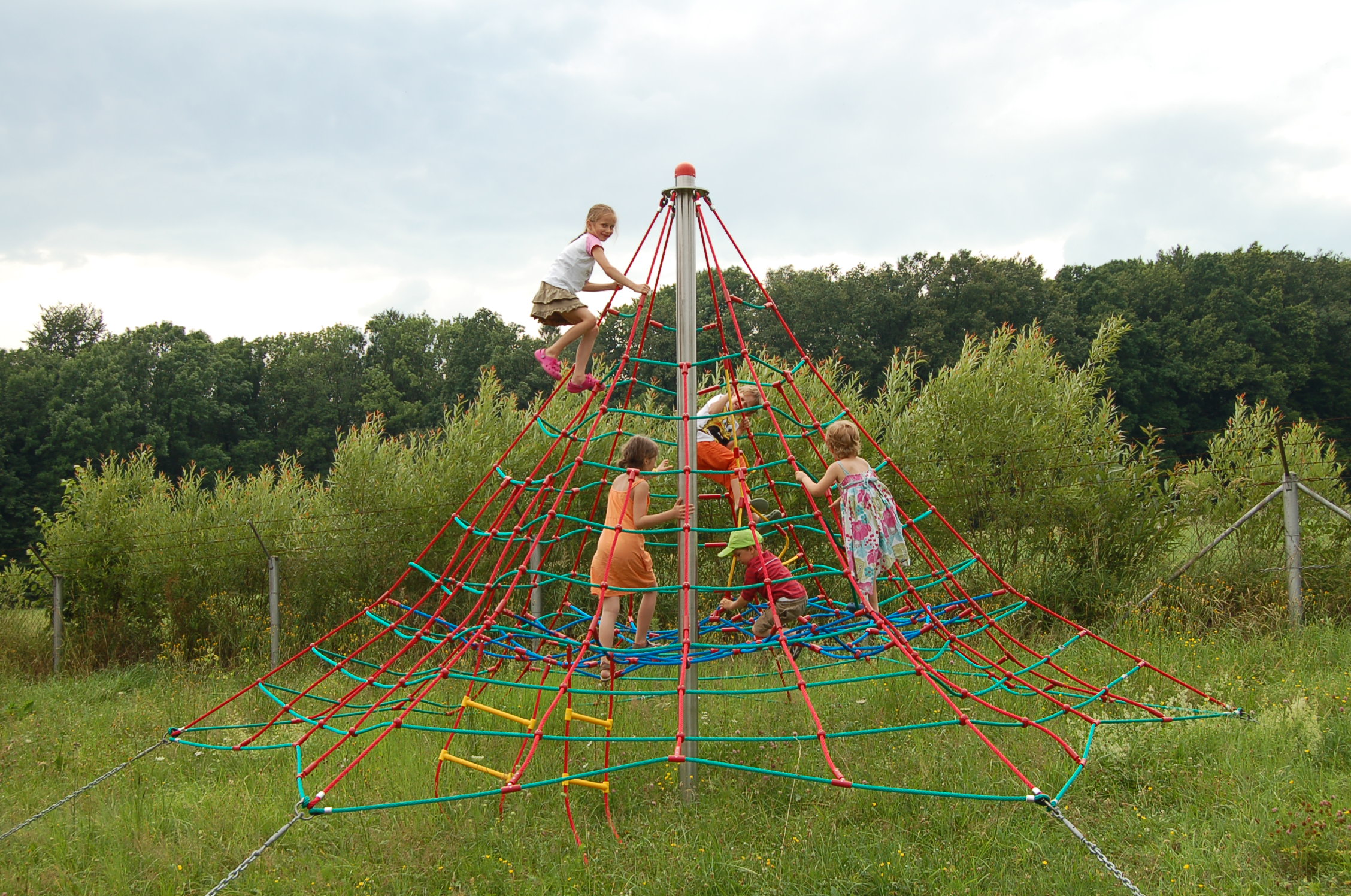 Kletterpyramide Typ 350