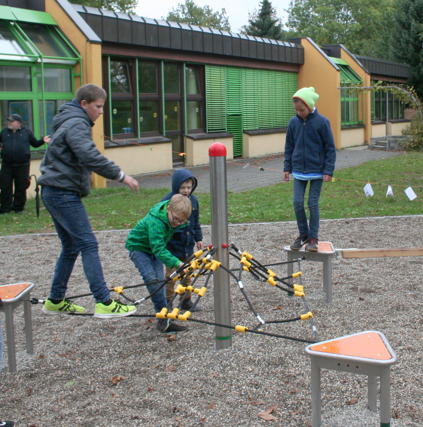Bewegungsbausteine-Set "Dreiecknetz" mit Mittelpfosten
