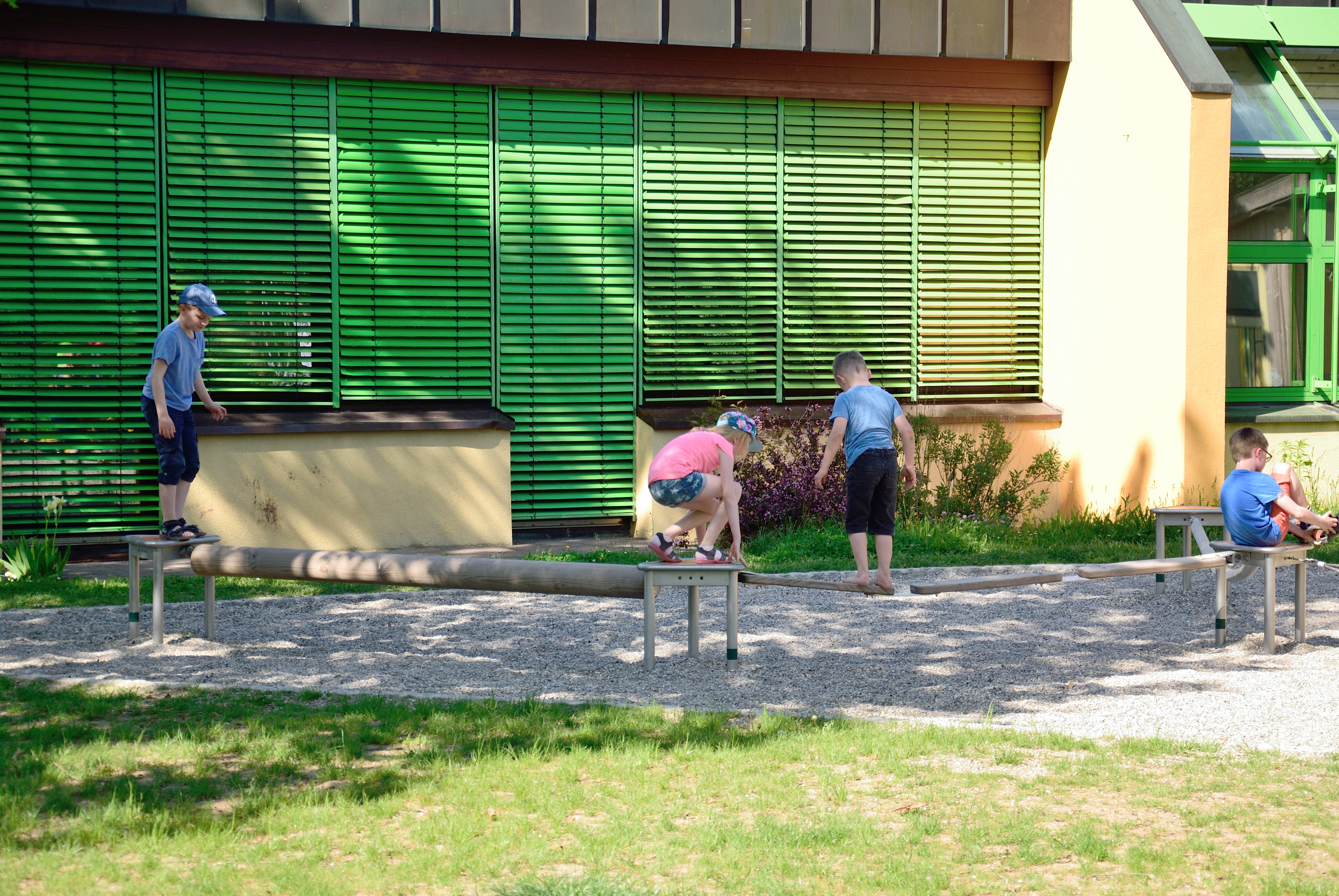 Bewegungsparcours 1 "Wiggle-Wobble"