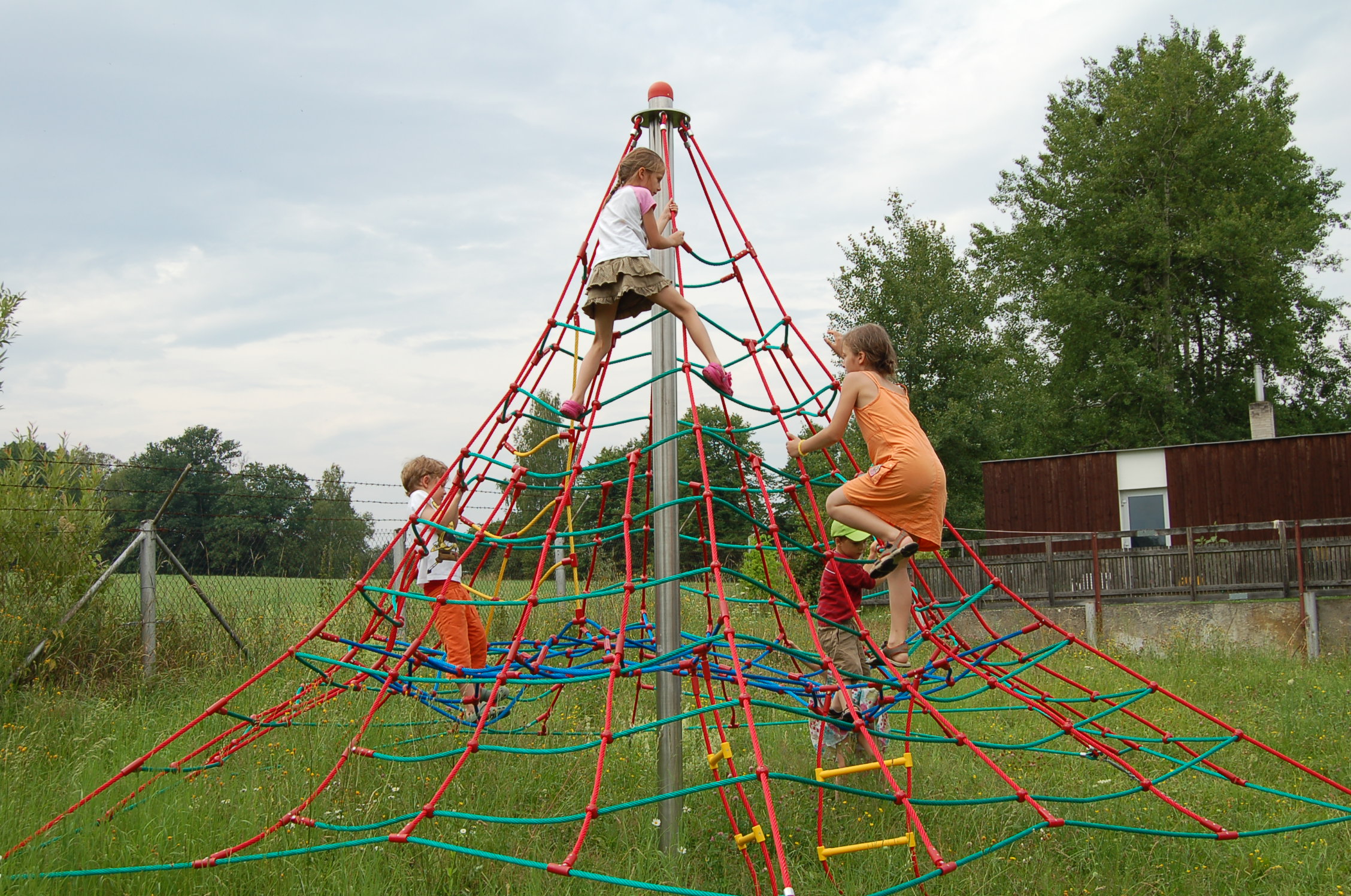 Kletterpyramide Typ 350