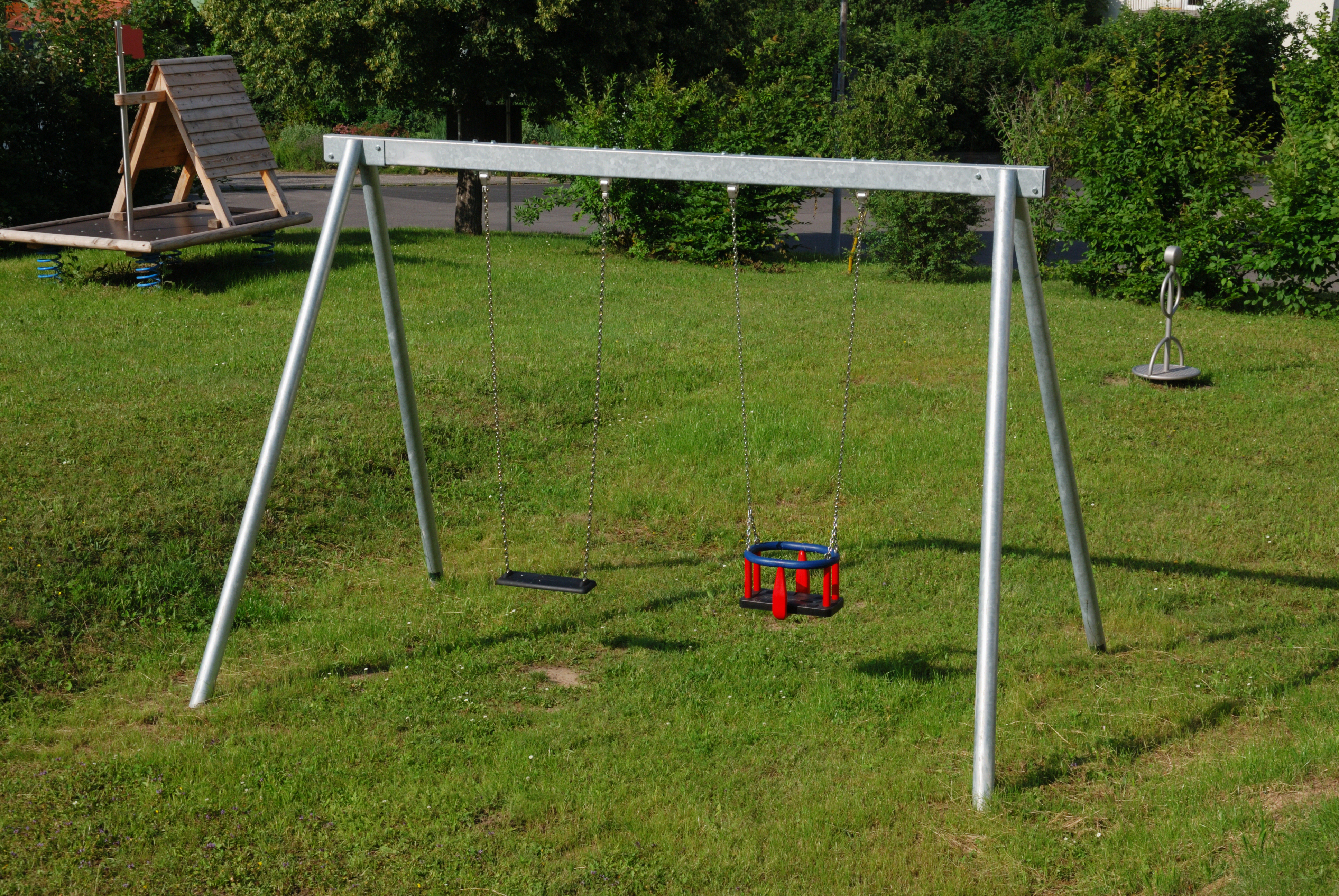 2-Sitzer-Schaukel, komplett aus Stahl, verzinkt - 1 x Gummischaukelsitz 1 x Kleinkinderschaukelsitz