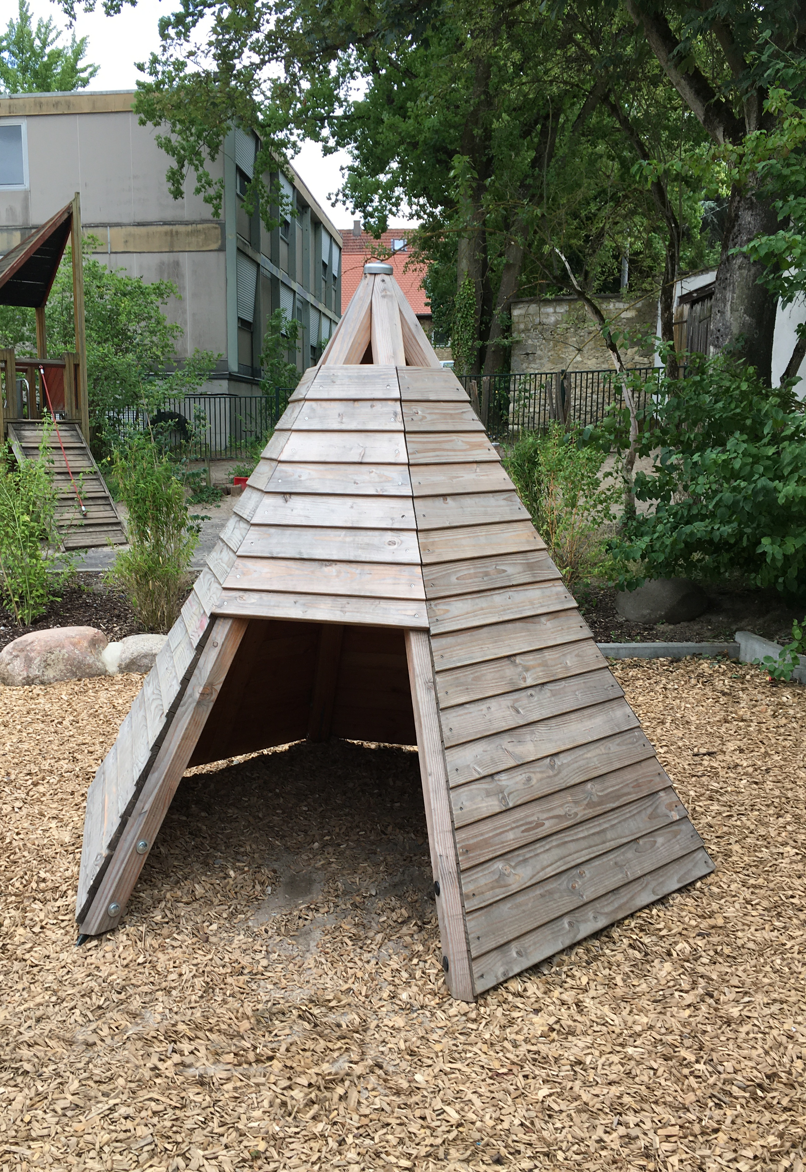 Spielhaus "Tipi"