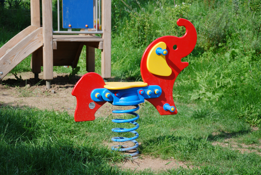 Feder-Elefant aus PE-Platten, komplett (Oberteil, Feder, Untergestell)