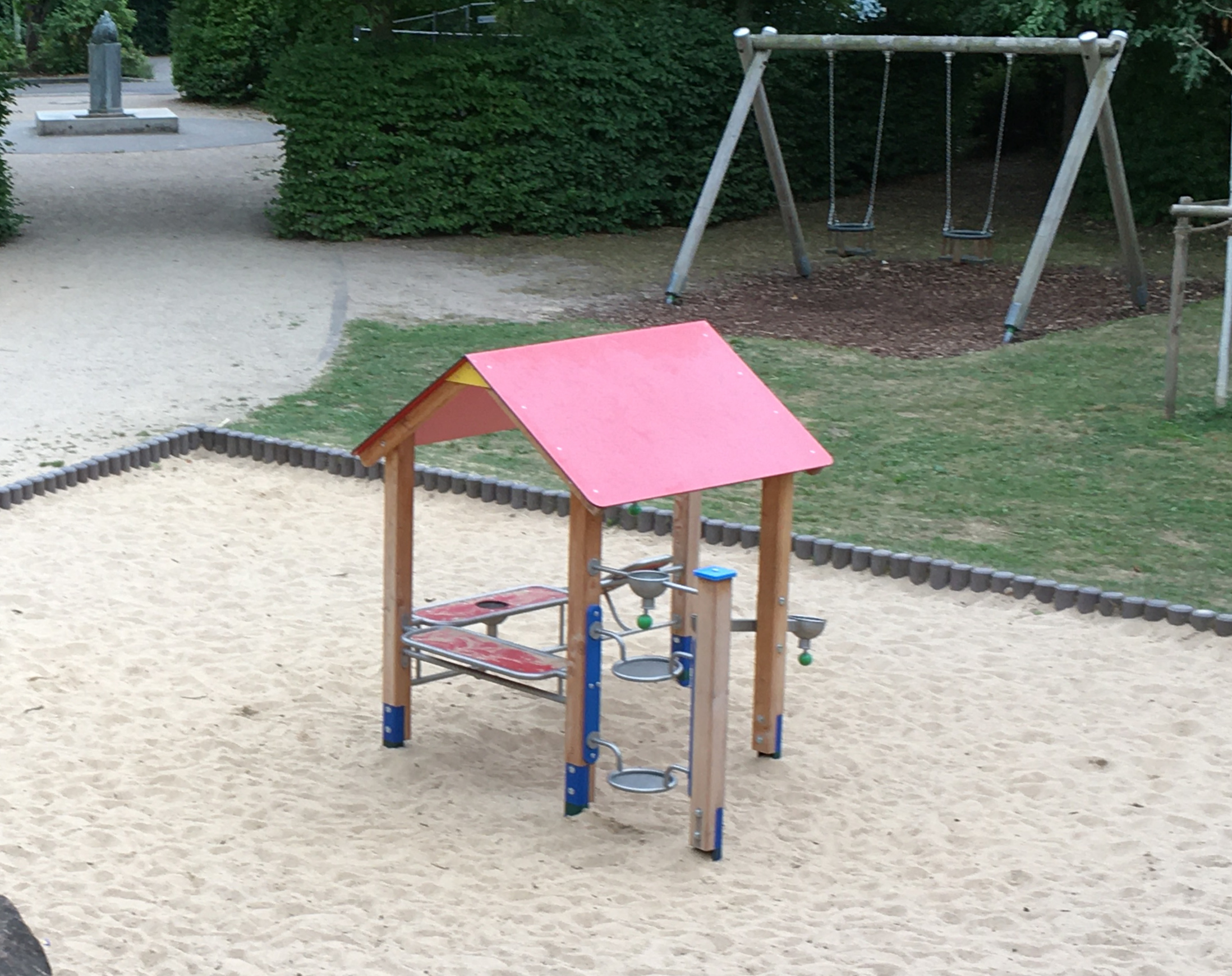 Großes Sandlabor mit Dach