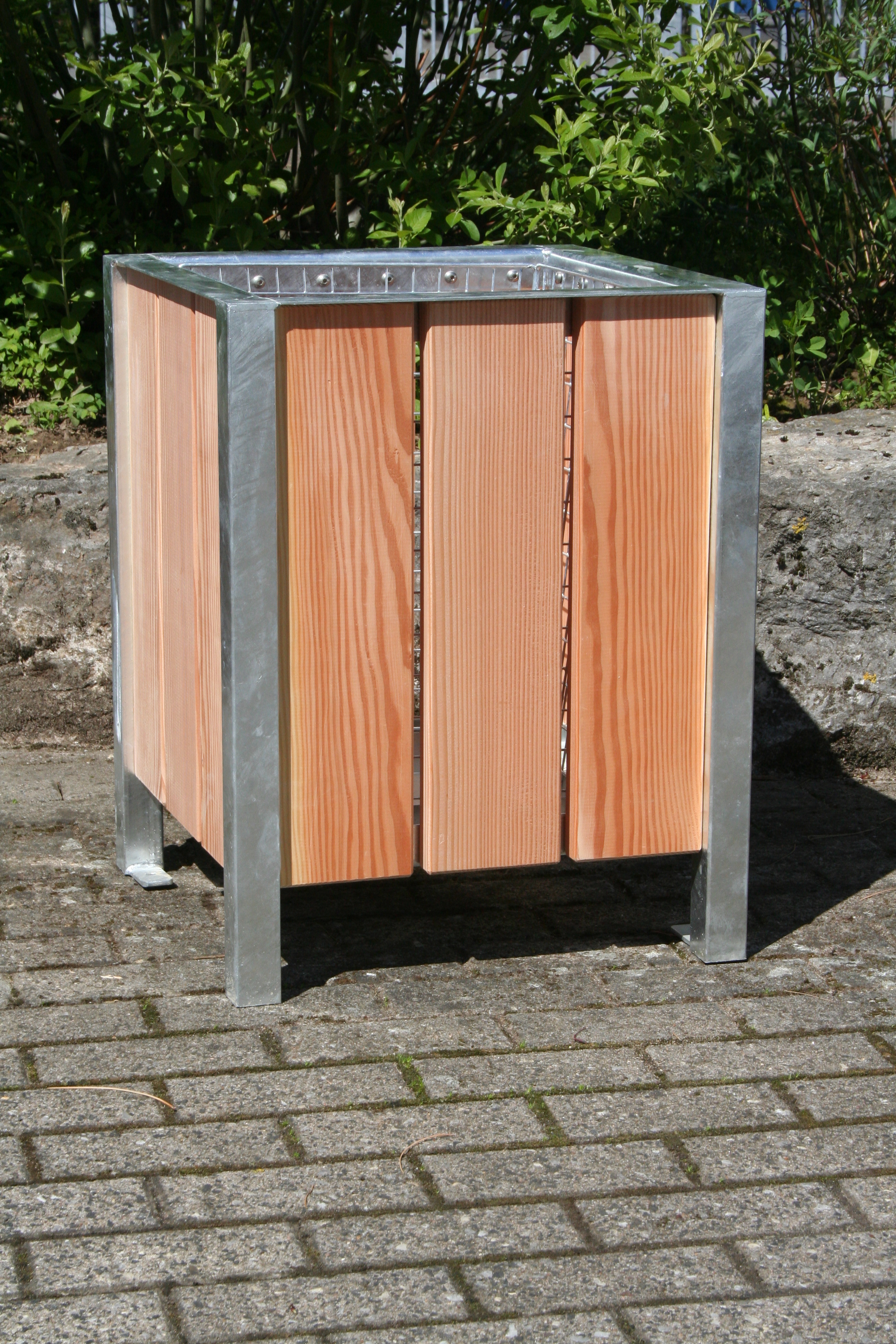 Holzverkleidung aus Douglasie, unbehandelt