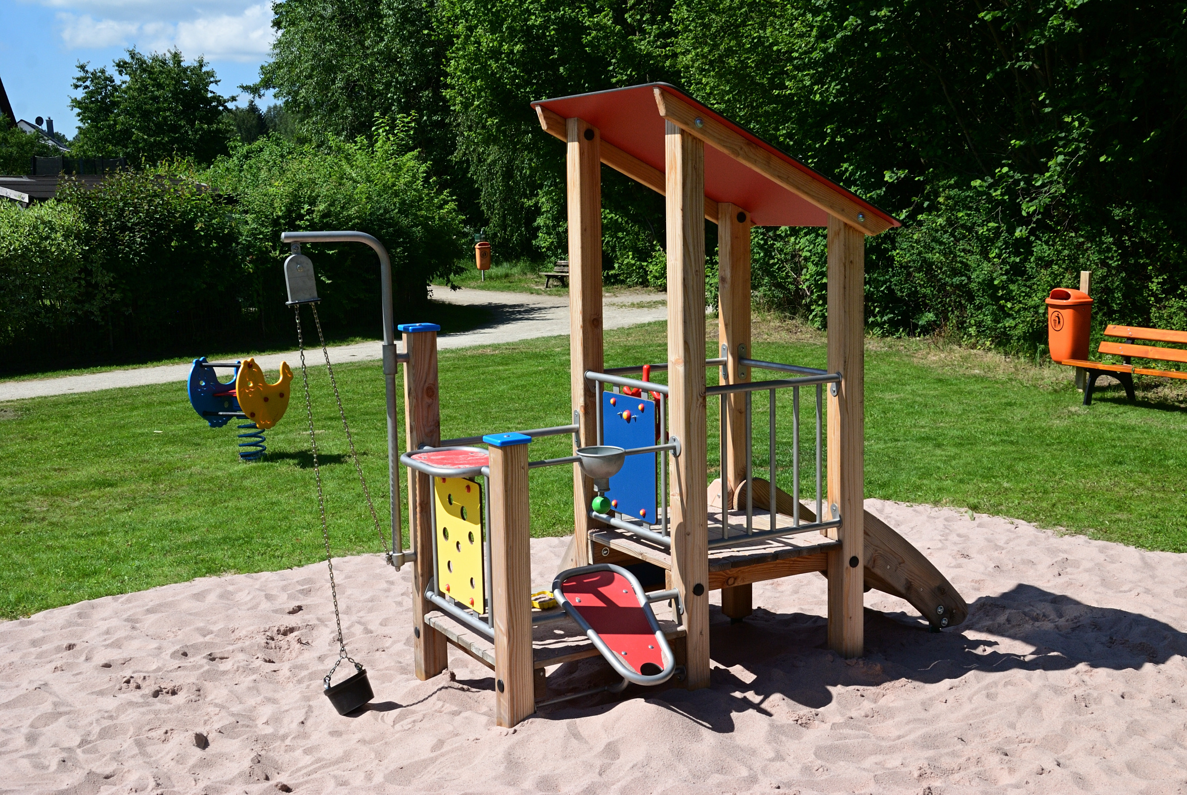 Kleinkinder-Sandspielhaus "Luna"