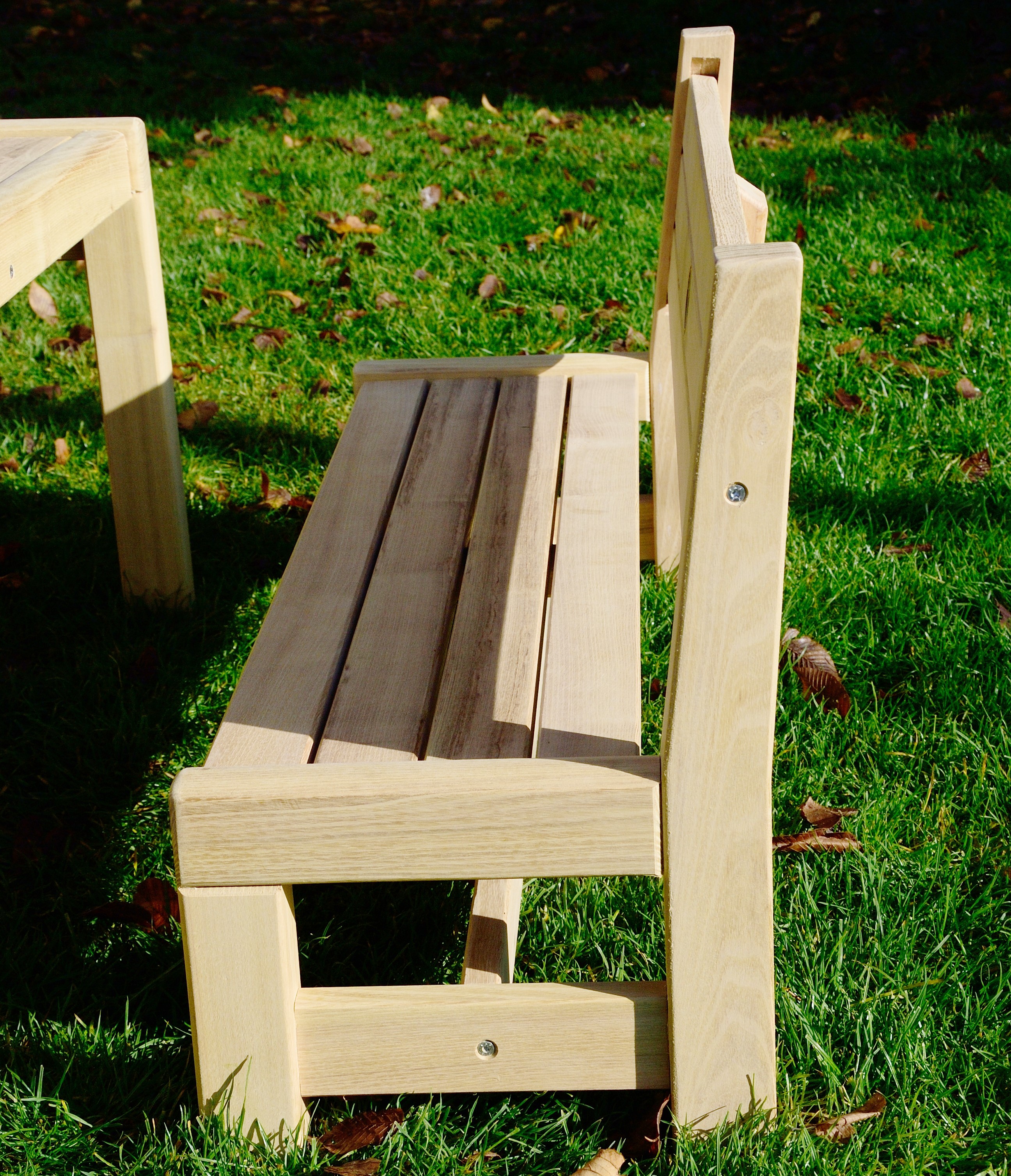 Kinderbank mit Lehne "Rosalie Mini" in Robinienholz, Sitzhöhe 25 cm