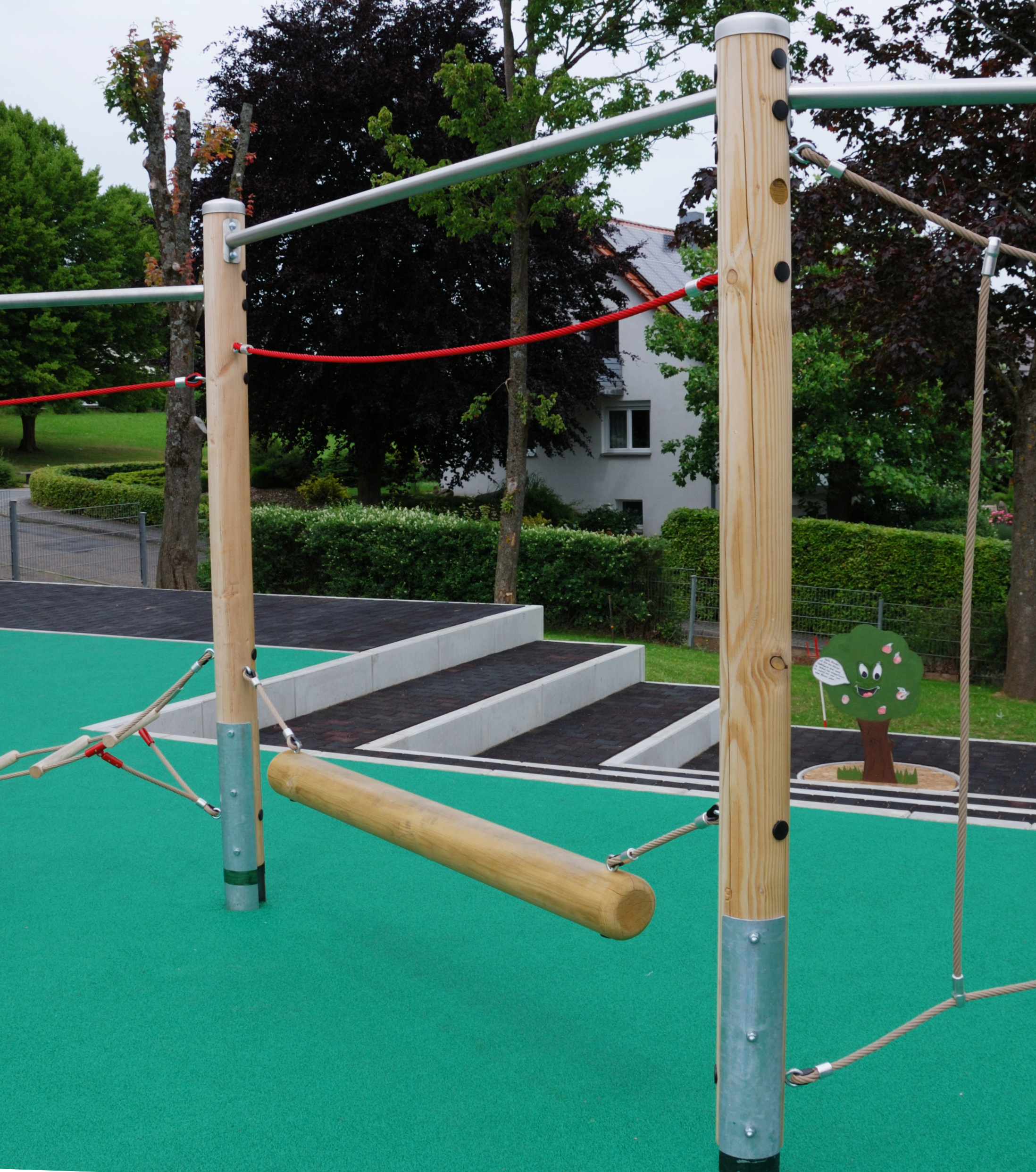 Seilparcours "Wackelnder Balken"