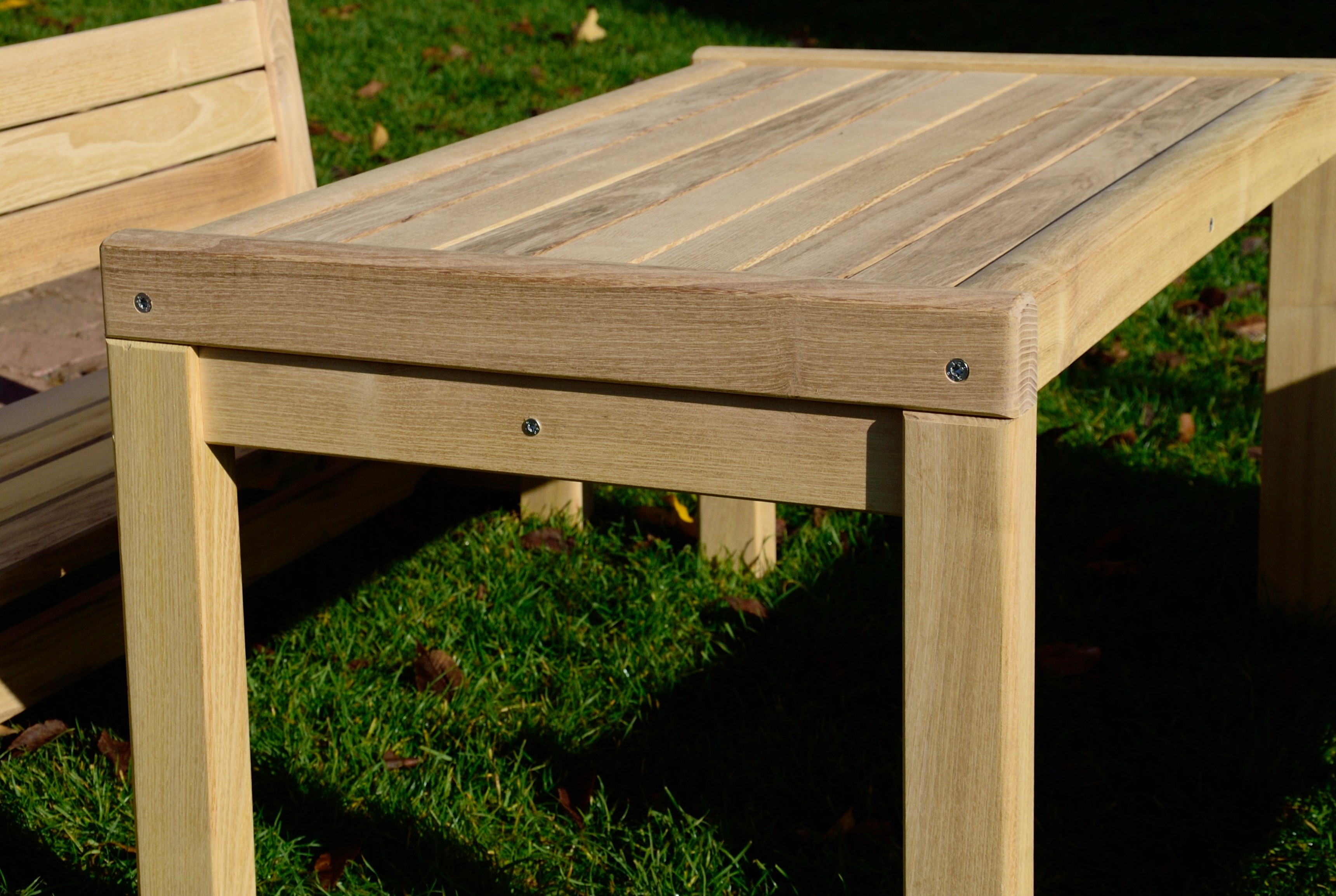 Kindertisch "Rosalie Mini" in Robinienholz, Höhe 46 cm