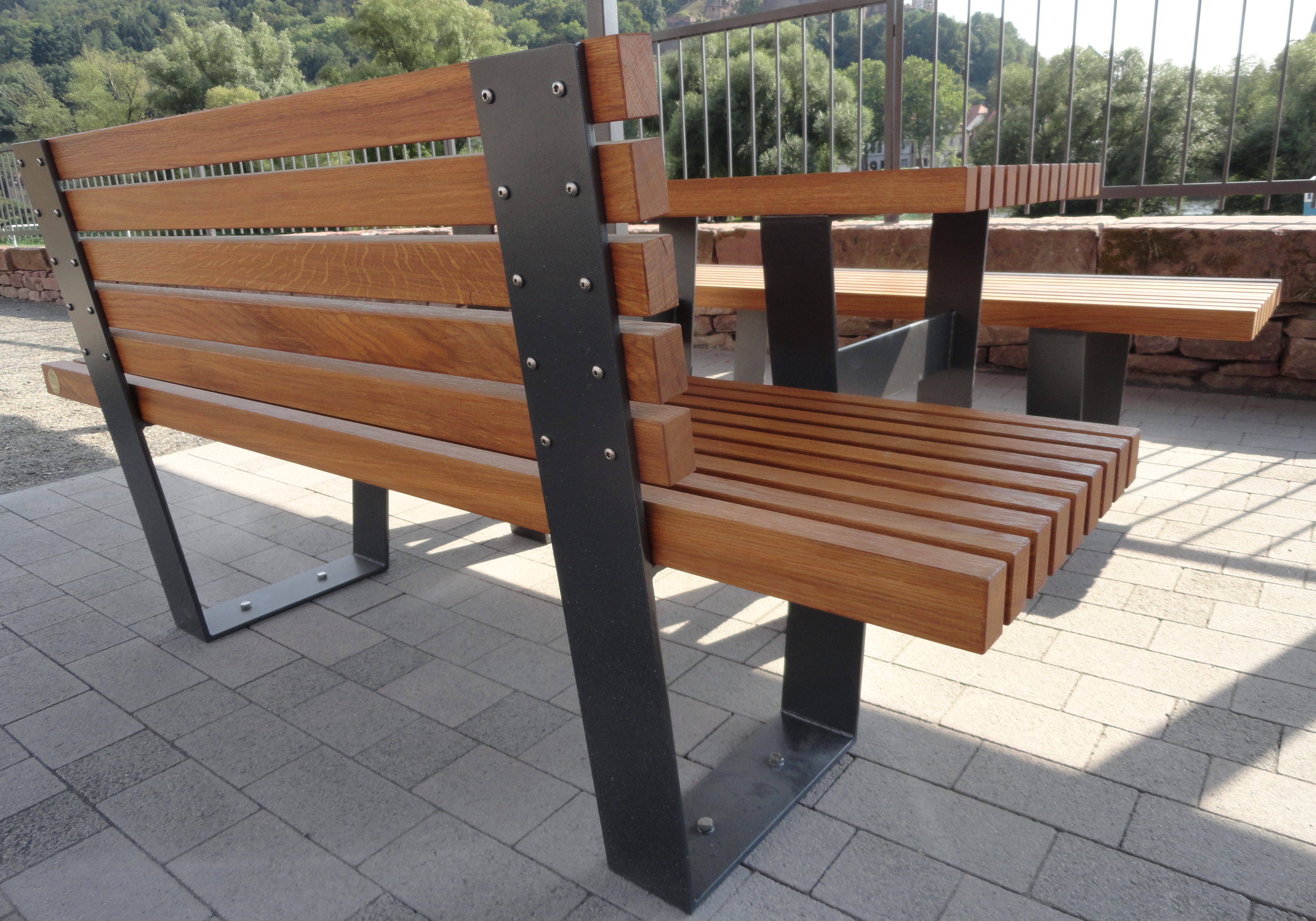 Bank "Mosel" mit Lehne, Bankauflage Eiche