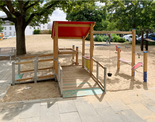Rollstuhlbefahrbares Sandlabor "Schweinfurt"